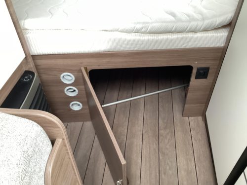 Knaus Sport Silver Selection 400 QD Rangierhilfe, Klimaanlage, Markise  Foto: 19