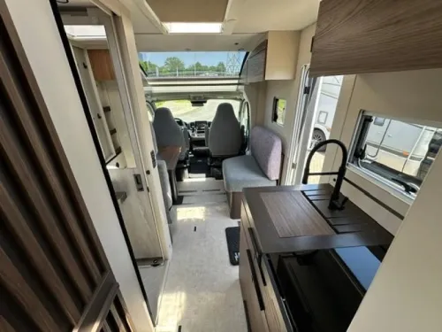 B&uuml;rstner Signature SFT 7.0 - CAMPER VAN HET JAAR!  foto: 10