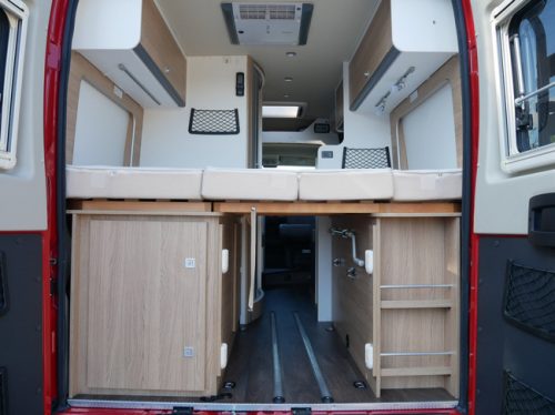 Sunlight 540, Compacte 5.40 Buscamper, Dwarsbed, Dakairco, Trekhaak foto: 19