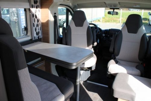 Junger Knaus VanSation 650 Peugeot 2.2 l/ 165 PS mit nur 7.873 km Einzelbetten (45  Foto: 25