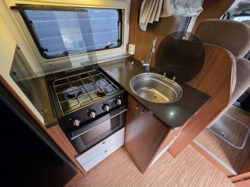 Adria Matrix M 680 SP 5 Gurtpl&auml;tze! Foto: 12