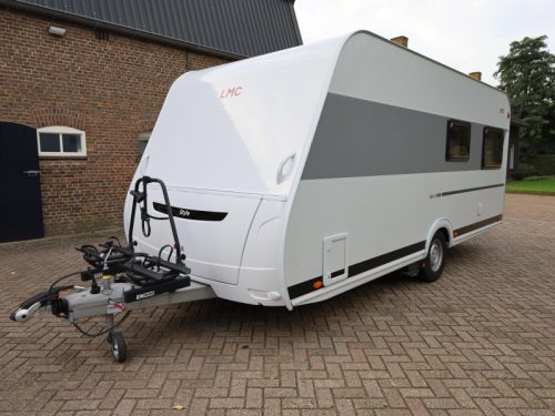 LMC Style 440 D mover | awning | awning photo: 1