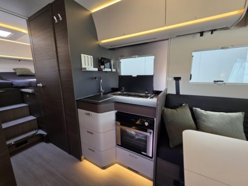 Adria Sonic Supreme 700 DL photo: 11
