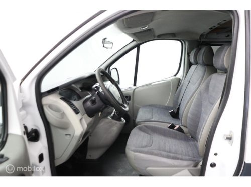 Renault Trafic Kastenwagen 2.0 DCi 115 Pk | 2 Sitz-/Schlafbank | Breitbett 130 x 190 | Wohnmobil Kennzeichen | T&Uuml;V 09-2027 | Two Town Farbe | Anh&auml;ngerfoto: 19