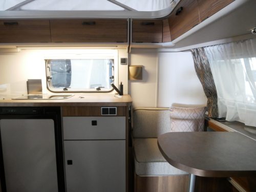 Eriba Touring 310 Free mover and awning photo: 3