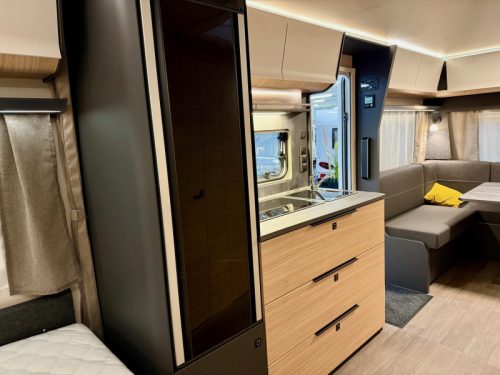 Hobby Maxia 585 UL Rangierhilfe + Kassettenmarkise  Foto: 13