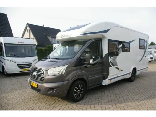 Chausson Flash 718 XLB Queensbed, Hubdach, Klimaanlage. Foto: 3