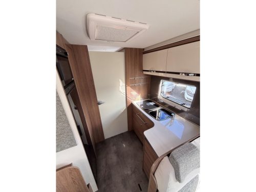 Dethleffs Trend A 7877-2 XXL/Alkoven/Dwarsbed/8.60M Foto: 20