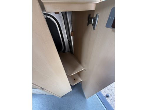 P&ouml;ssl weinsberg X-cursion 505 pop-top roof 135 hp van conversion air conditioning 4 berths towbar kitchen webasto auxiliary heater bike rack photo: 20