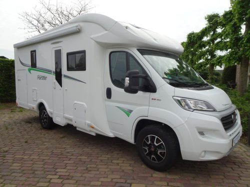 Euramobil Forster T699HB photo: 0