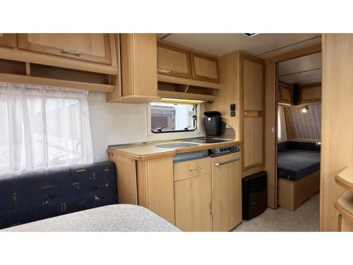 TEC Travel King 535 TE round seating single beds photo: 3