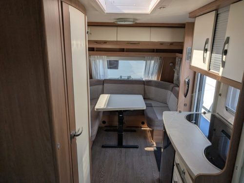 Hobby De Luxe 460 LU photo: 8
