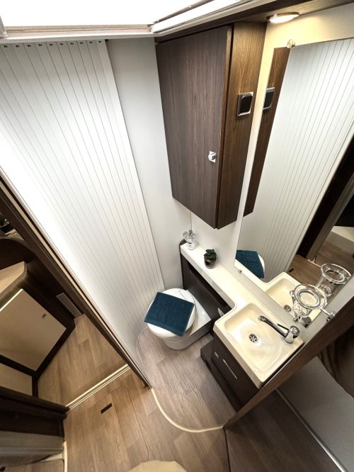 Benimar Tessoro 495 Northautokapp AUTOMATIC QUEEN BED+LIFT BED photo: 11