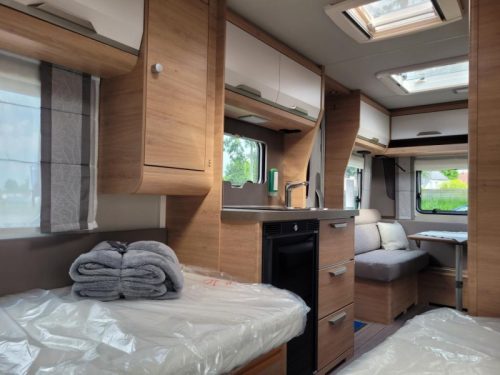 Knaus Sudwind Black Selection 460 EU Red Edition  photo: 9