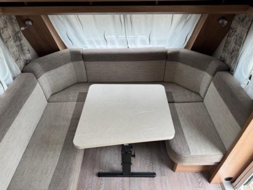 Hobby De Luxe 460 LU Einzelbetten Mover Markise Foto: 16