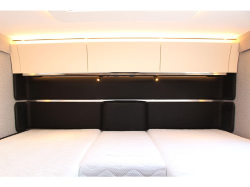 Adria Supersonic 890 LL Einzelbetten + Hubdach  Foto: 76