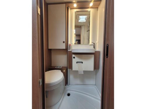 B&uuml;rstner Lyseo Harmony Line 690 G Flat floor/4 berths. photo: 18