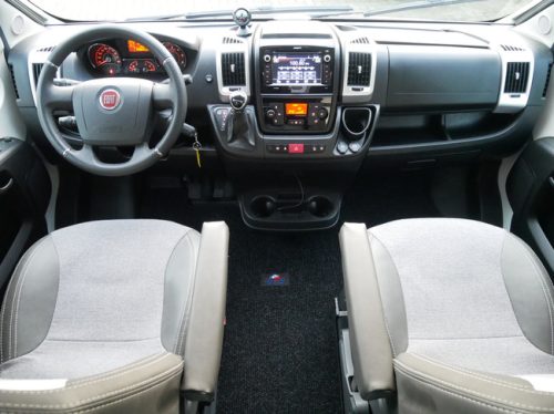 Sunlight V66, Single Beds, 9-Speed Automatic, XL Garage!! photo: 3