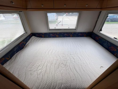 Knaus Travel-Liner 708 Festbett, Hubdach, 130PK Foto: 16