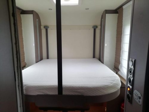 B&uuml;rstner Lyseo Privilege 745 with two luxury drop-down beds photo: 16