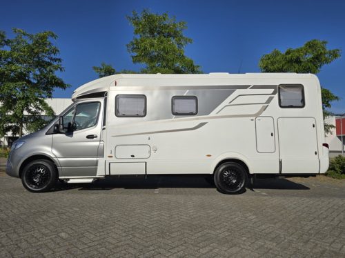 Hymer ML-T 620 163 HP AUTOMATIC 45,588 KM 4400 KG FULLY LOADED 12 MONTHS WARRANTY MERCEDES SPRINTER 416 CDI SINGLE BEDS SOLAR 18 INCH ALLOY WHEELS photo: 1