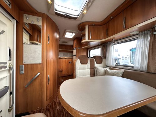 Hymer B614 CL Querbett/Hubbett/160PS Foto: 7