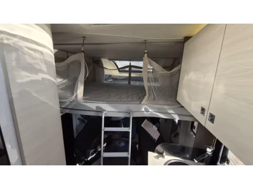 Chausson Welcome 711 TL Round Seating 4-person photo: 15
