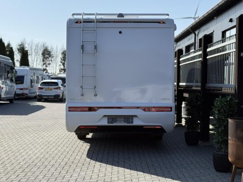 Adria Matrix Plus 670 SL Family Motorhome Automatic photo: 10