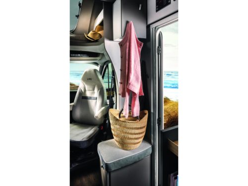 LMC Tourer 660 G single beds 2027 auto. photo: 7