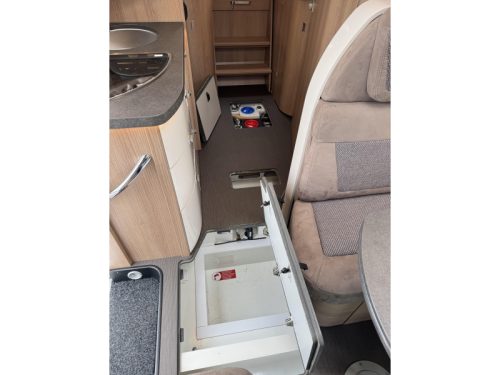 Carthago C-Tourer T 143 LE -300 Ah-Automatik-Klimaanlage Foto: 20