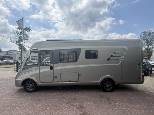 Hymer B 594 automatic 150 hp very compact camper full options dwarbed+hefbed EP levelsysteem luifel webasto standkachel dakairco 2x zonnepaneel elktr schotel tv grote garage photo: 7
