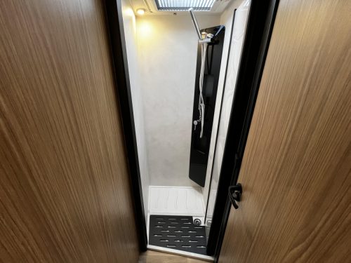 Pilote G 740 FGJ Motorhome, Face to Face 2027 photo: 9