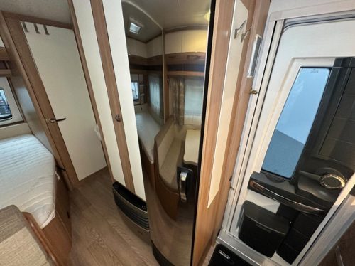 Hobby De Luxe 400 SFe photo: 22