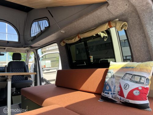 Volkswagen T6 2017 L2H1 Nevada two-tone neu ausgebaut! Foto: 7