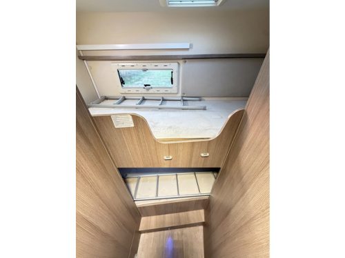 Chausson 616 5 SITZPL&Auml;TZE / STOCKBETT / HUBBETT / FAHRRADTR&Auml;GER / KAMERA / XXL K&Uuml;HLSCHRANK + GEFRIERFACH / TV / SICHERHEITSSCHLOSS / 155PS Foto: 11