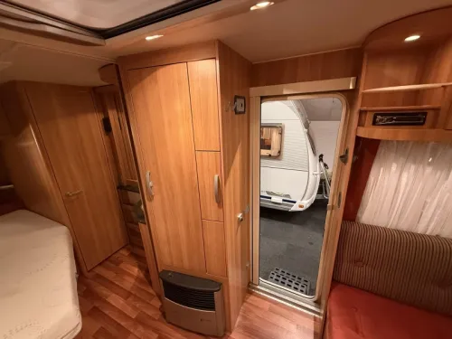 Eriba Sporting 465 FRANSB MOVER MARKISENZELT Foto: 10