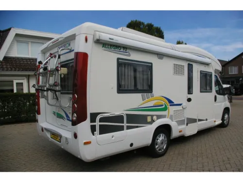 Chausson Allegro 93 Franz&ouml;sisches Bett, Top Aufteilung. Foto: 2