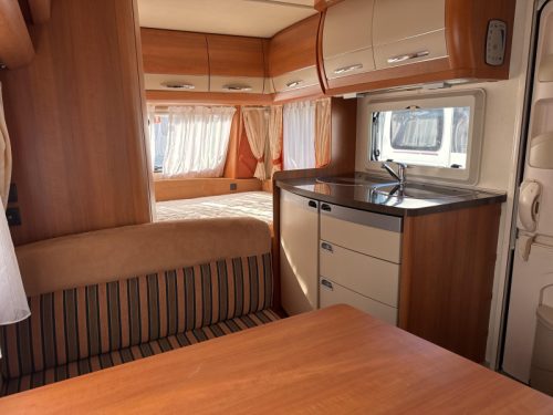 Hobby Excellent 400 SF Mover/Unico awning photo: 7