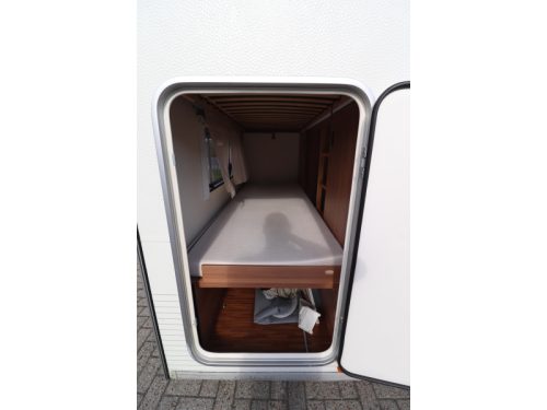 B&uuml;rstner Averso 495 TK Bunk bed / Awning photo: 5