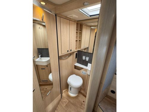 Hymer BML-I 790 Masterline Queensbett Hubbett Alde EP Level Ofen Anh&auml;ngerkupplung Markise Foto: 19