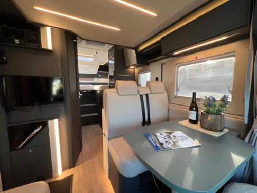 Laika Kosmo 319 automatic, single beds  photo: 12