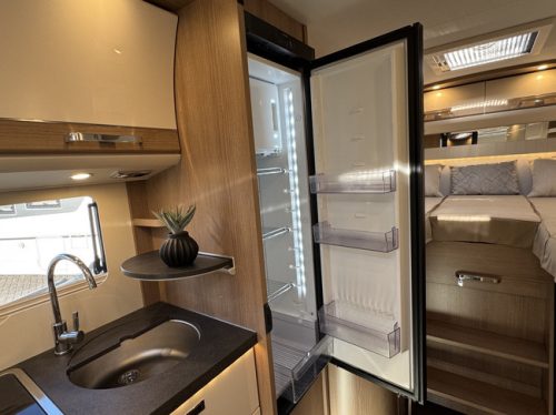 Carthago T 430 KB LE 140 hp AUTOMATIC 9-Speed Euro6 Fiat Ducato **Single beds/4 seats/Awning/32" Smart TV/XXL Garage/Only photo: 16