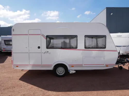 B&uuml;rstner Premio Life 425 TS Mover, awning photo: 1