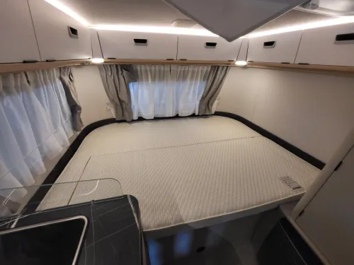 Eriba Touring 530 Silver Edition, komplett Foto: 13
