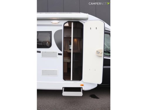 Carado V337 140hp | Roof air conditioning | Single beds | Lithium | Awning | Compact Model | Bike rack | Multimedia system | LED TV | Awning | photo: 4