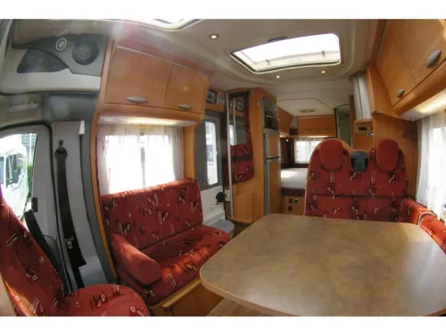 Chausson Allegro 93 Franz&ouml;sisches Bett, Top Aufteilung. Foto: 9