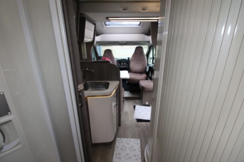 Mobilvetta K silver 54*Queensbed+hefbed* photo: 6
