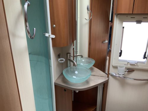 Chausson Allegro 96 &ndash; single beds low, toilet and shower room at the rear, very neat Motorhome year of manufacture. 2009 Motorhome centrum On The Road  photo: 16