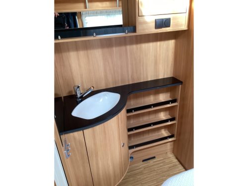 Avanc&eacute; Dethleffs Camper 450 DB foto: 7