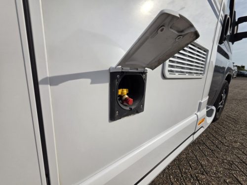 Knaus Van TI 550 MF Kompakter 6-Meter-Franz&ouml;sisches Bett Foto: 12